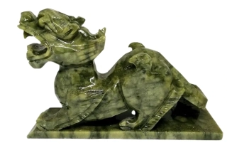 Nefritový drak 17 cm – ochranný symbol síly, harmonie a zdraví