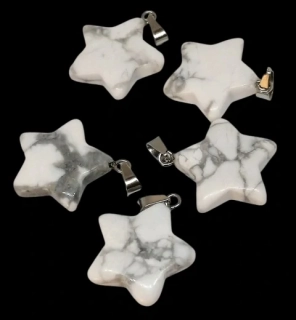 Magnezitová hvězdička přívěsek 2 cm