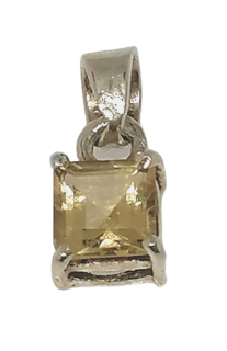 Citrín přívěsek kostička – fazetovaný, AA kvalita