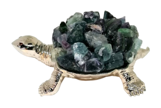 Duhový fluorit – velká želva na kovovém tělíčku 11,5 cm | Ochrana, štěstí, harmonie