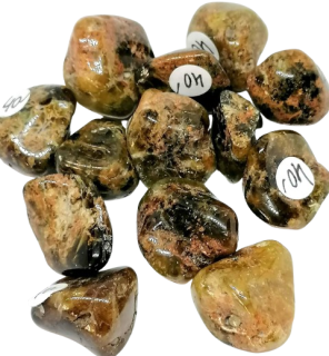 Zelený granát tromlovaný –  malý | Přírodní léčivý kámen