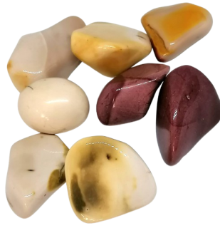 Mokait tromlovaný nepravidelný