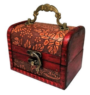 Dřevěná truhlička střední s ouškem – motiv květů v imitaci kůže (11 × 7,5 × 8,5 cm)