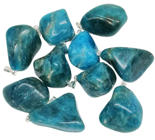 Apatit přívěsek – nepravidelný tromlovaný kámen A kvalita (Madagaskar, cca 2 cm)