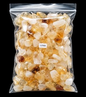 Citrín chips A kvalita 5–8 mm (100 g) – mix s křišťálem a křemenem pro hojnost a energii