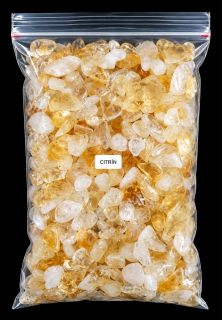Citrín chips A kvalita 5–8 mm (250 g) – mix s křišťálem a křemenem pro hojnost a energii