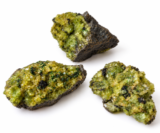 Olivín (Peridot) – přírodní minerál z USA v krabičce
