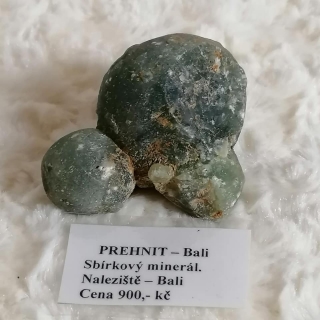 Prehnit z Bali /surový/