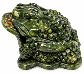 Peněžní žába z nefritu – třínohá feng shui soška 10–11 × 7 cm přitahující bohatství