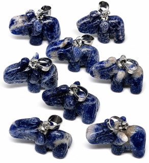 Minerální přívěsek slon sodalit – ochranný amulet 2 cm