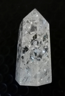 Pukaný křišťál špice 5,5 cm, 54 g