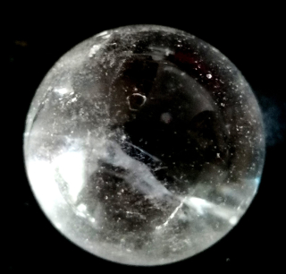 Křišťálová koule cca 3,5 cm, 62 g