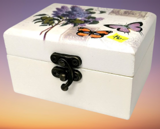 Truhlička šeřík se zrcátkem 10 × 5,5 × 7,5 – dekorativní šperkovnice