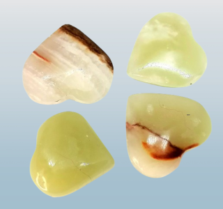Aragonitové srdíčko maličké, cca 2,5-3 cm